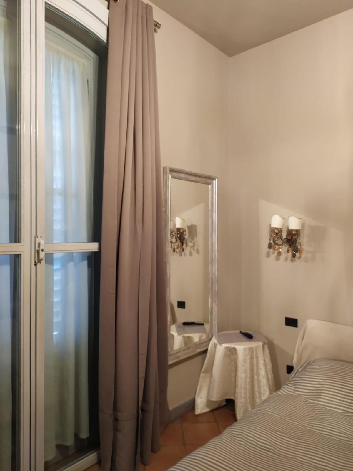 Camera Navigli Con Bagno Privato Milano Ngoại thất bức ảnh